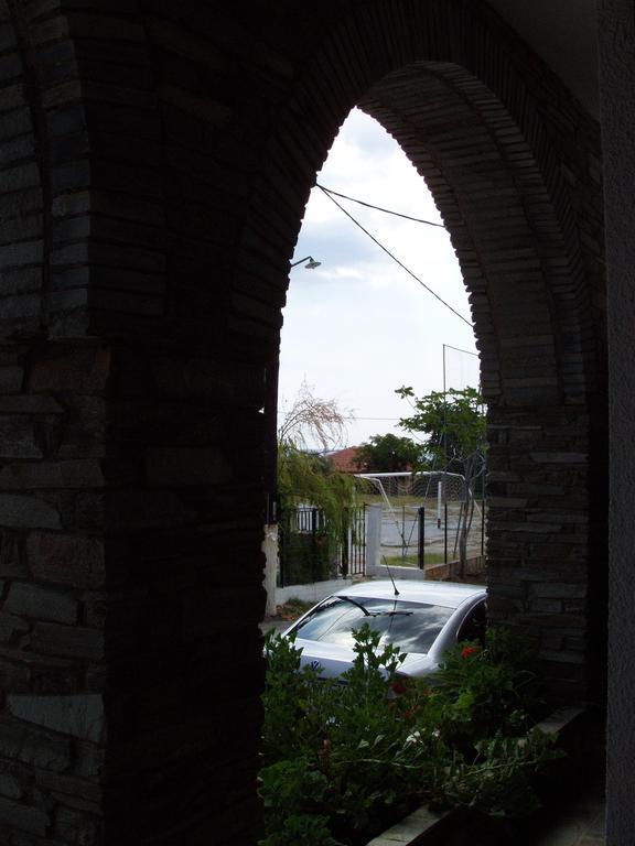Hotel Hellinikon Ouranoupoli Bagian luar foto