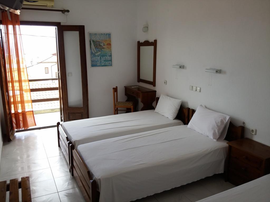 Hotel Hellinikon Ouranoupoli Bagian luar foto