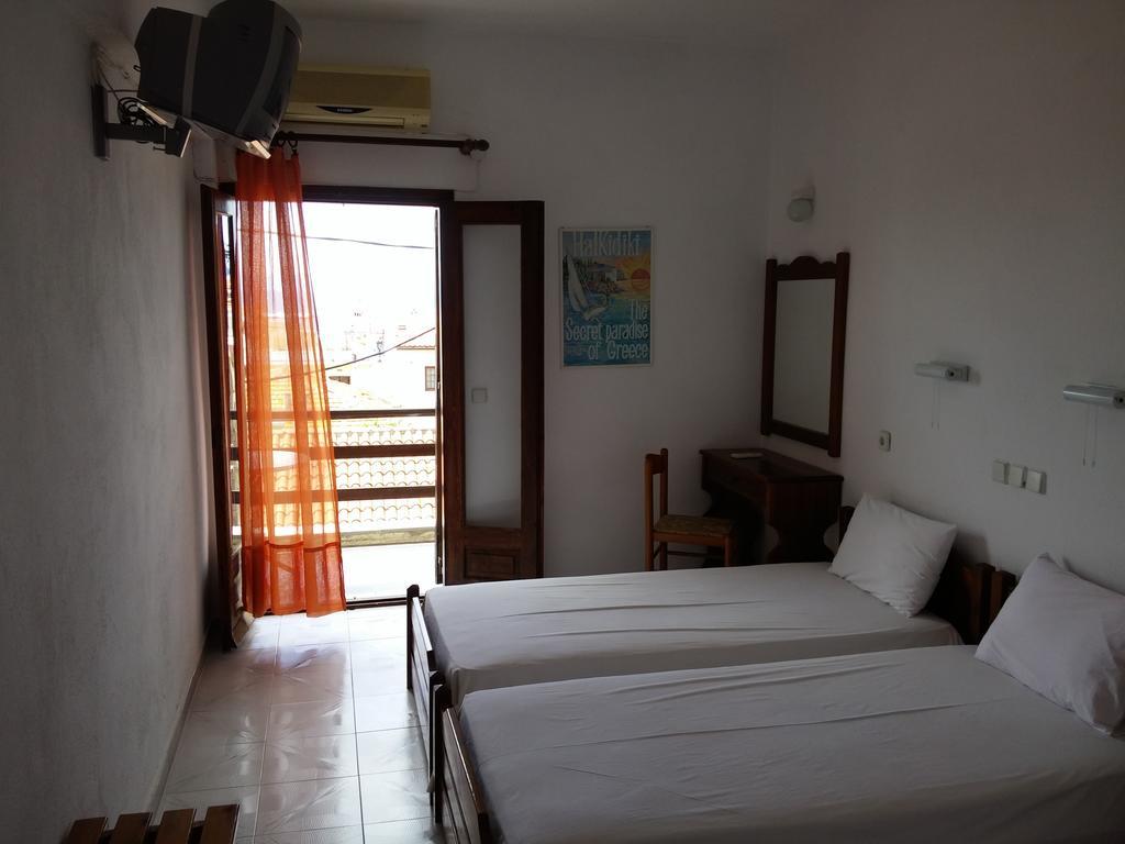 Hotel Hellinikon Ouranoupoli Bagian luar foto