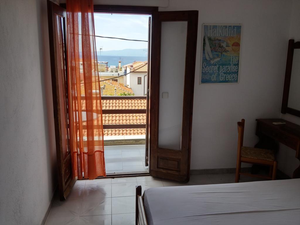 Hotel Hellinikon Ouranoupoli Bagian luar foto